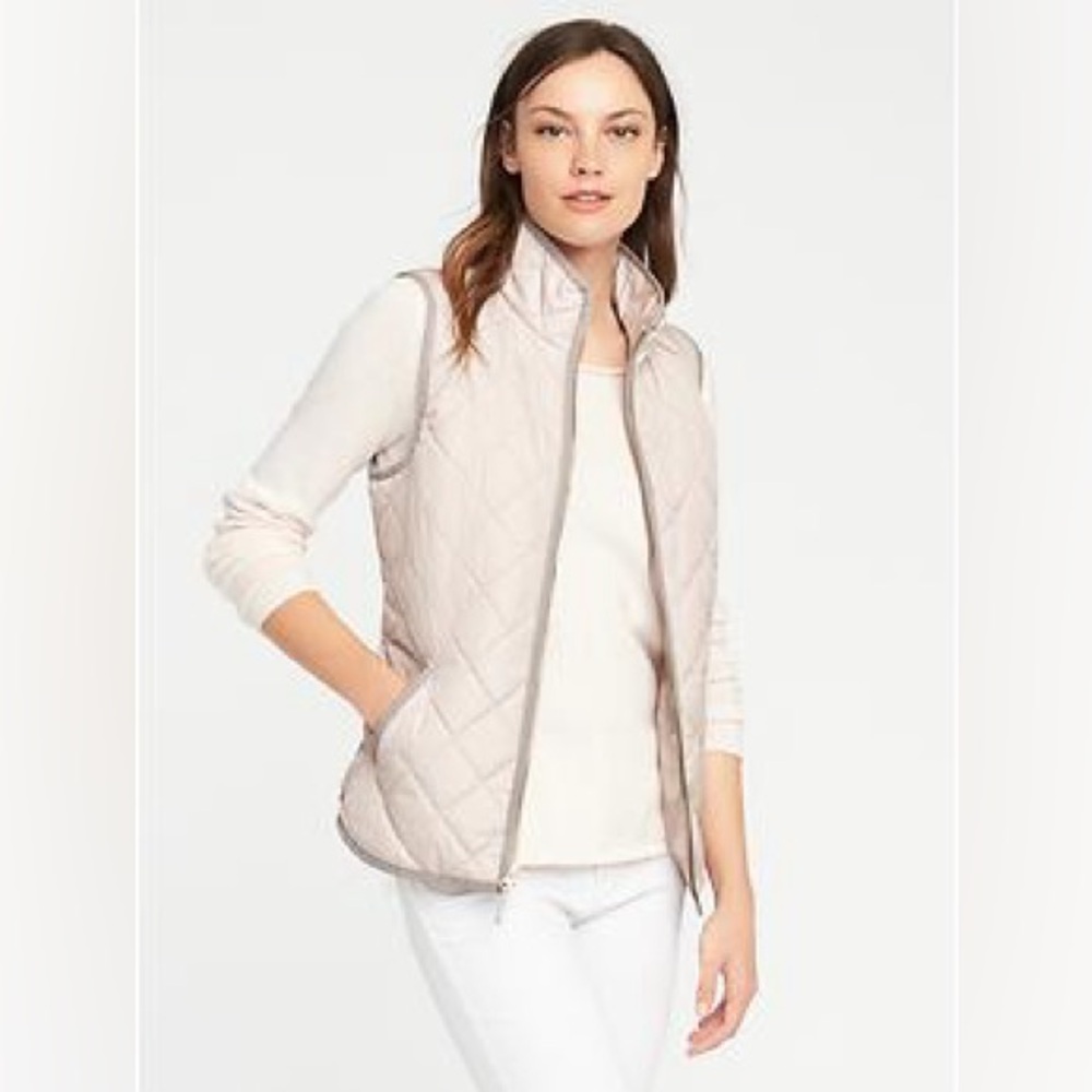 Old Navy Quilted Puffer Vest Water-Resistant Light Purple: Night cruise